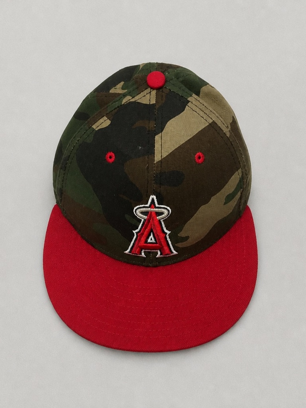 New Era LA Angels 59FIFTY Camo Red Fitted Hat Size 7 MLB